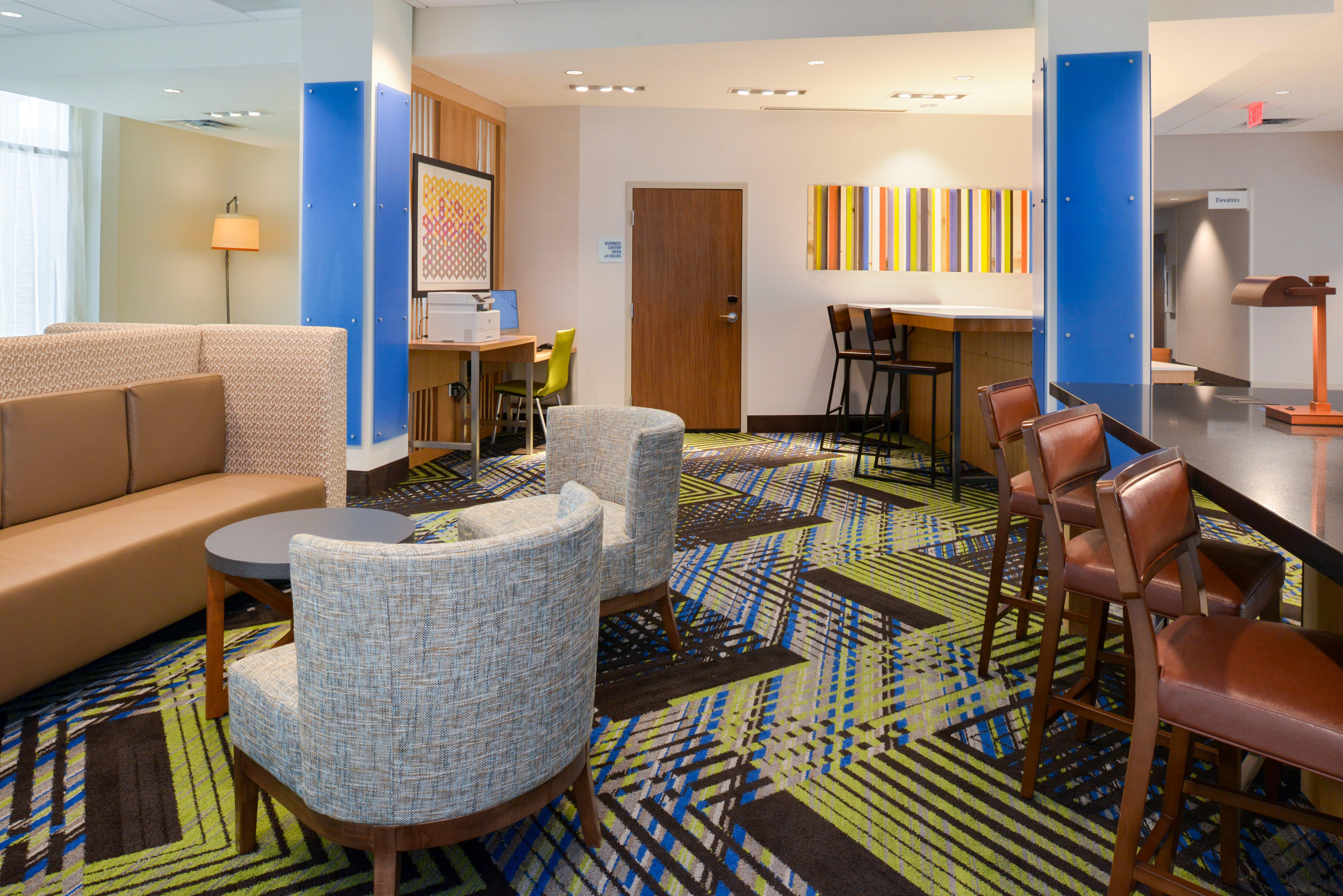 Holiday Inn Express & Suites - Ottumwa By Ihg Exterior foto